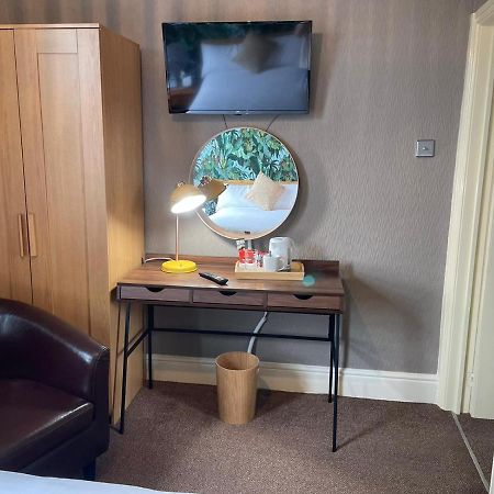 Rostrevor Hotel - Guest House Bury  Dış mekan fotoğraf