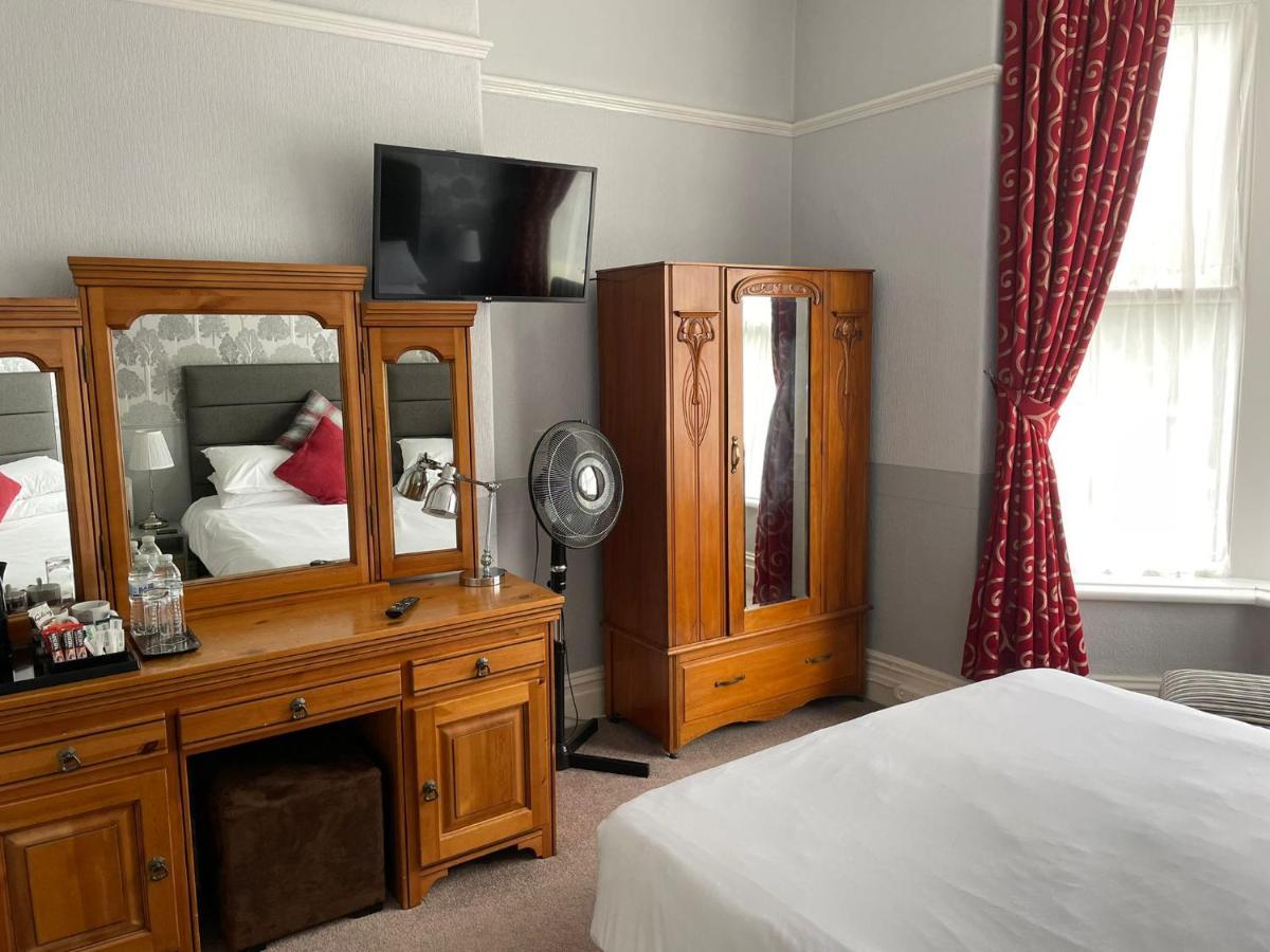 Rostrevor Hotel - Guest House Bury  Dış mekan fotoğraf