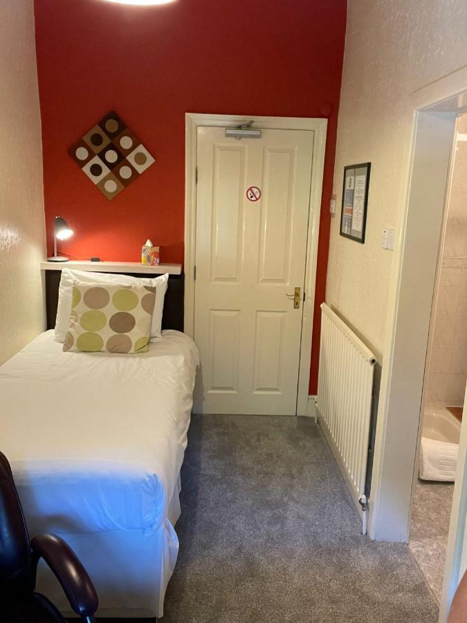 Rostrevor Hotel - Guest House Bury  Dış mekan fotoğraf