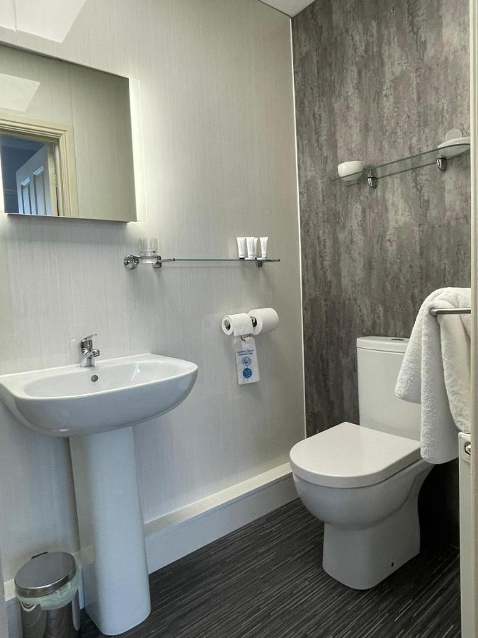 Rostrevor Hotel - Guest House Bury  Dış mekan fotoğraf